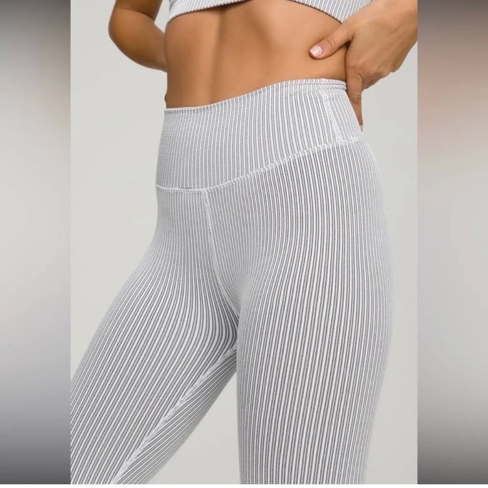 GOOD AMERICAN LEGGINGS WIDE RIB SHINE CLEAN SEAMLESS NWT WHITE 001 - Picture 2 of 7